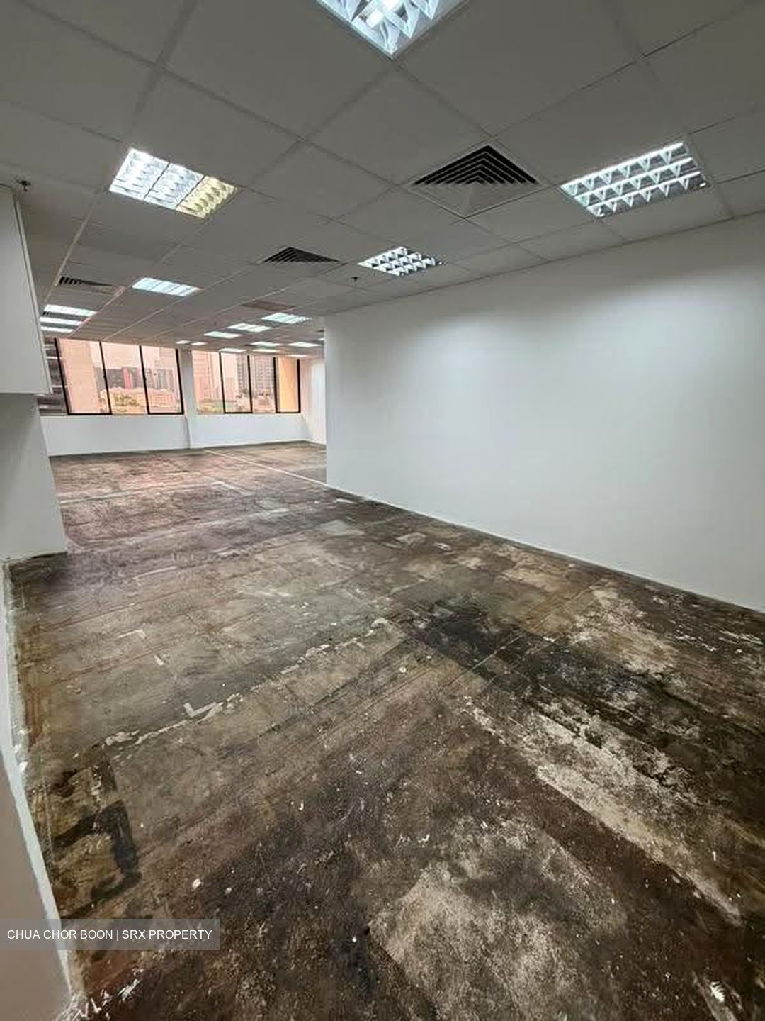 International Plaza (D2), Office #629667261